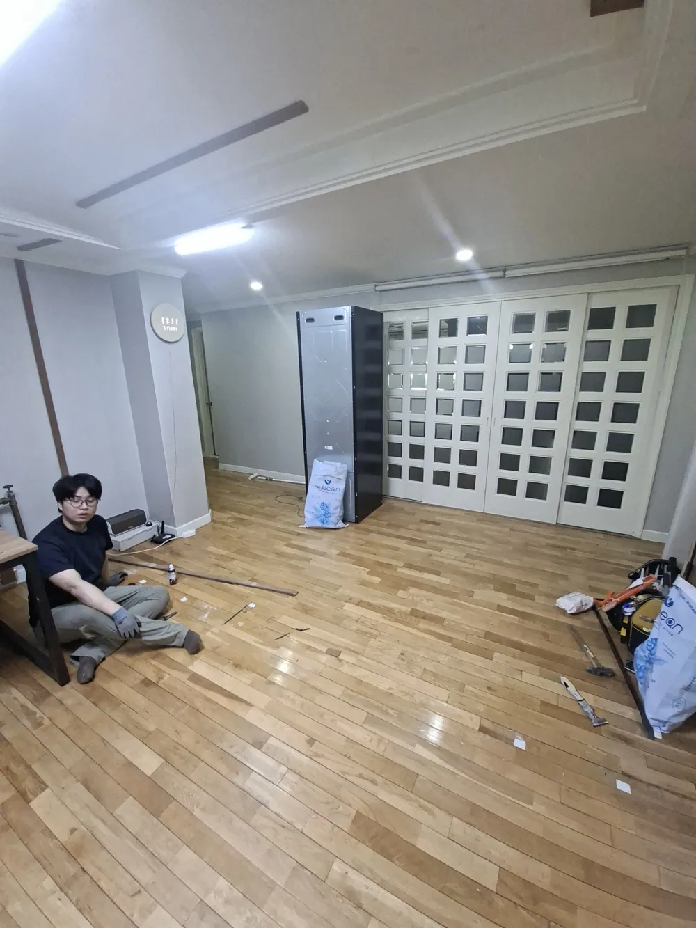 작은 방을 터서 거실을 넓히고 싶은 경우
